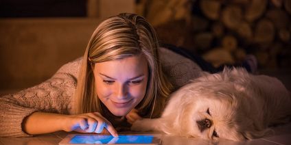 How to Balance Work, Study, and Life? A Glimpse into the Daily Life of Online Students